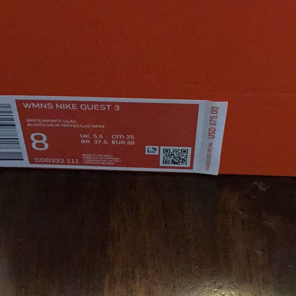 NIKE WOMENS QUEST 3 RUNNING SHOE - Picture 11 of 12